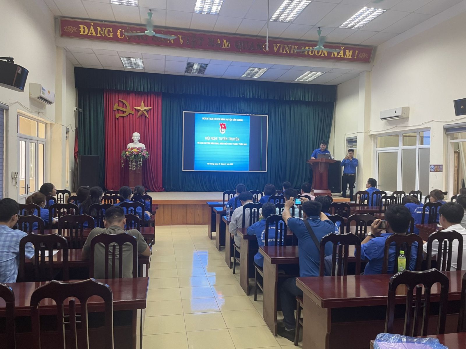 Năm 2022, Huyện đoàn Văn Giang tổ chức 02 hội nghị tuyên truyền về chủ quyền biển đảo và biên giới
