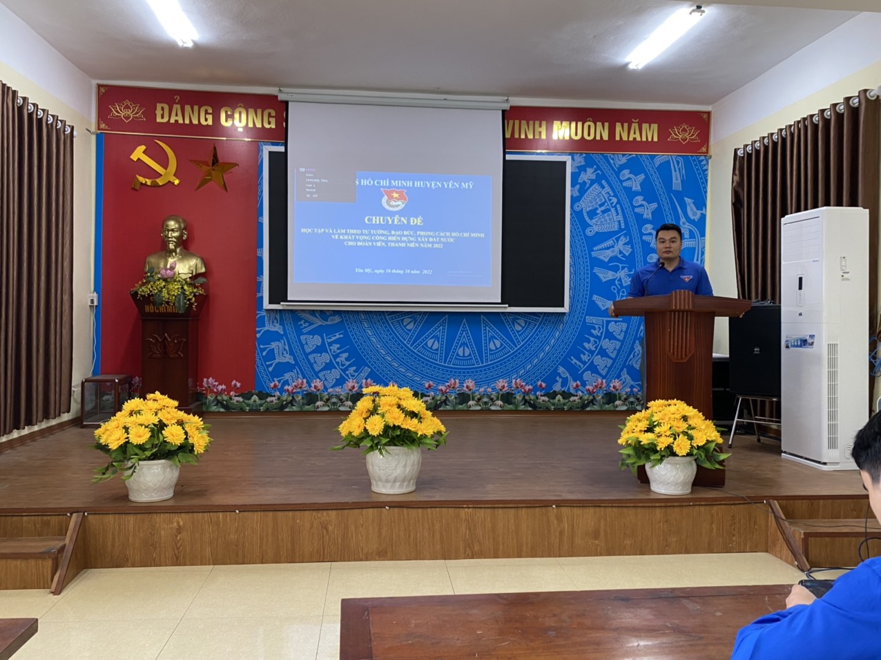Huyện đoàn Yên Mỹ tổ chức "học tập và làm theo tư tưởng đạo đức, phong cách Hồ Chí Minh về khát vọng cống hiến xây dựng đất nước" cho đoàn viên thanh niên năm 2022
