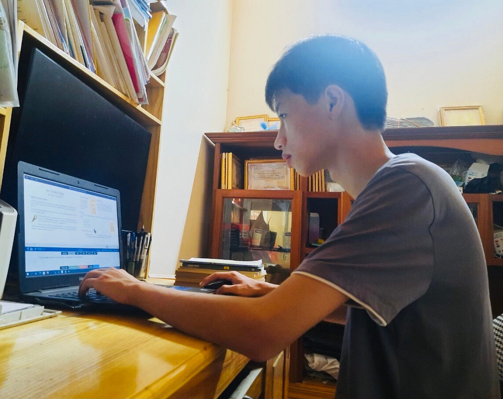 Học sinh Nguyễn Việt Thành đạt giải khuyến khích Cuộc thi Vô địch Tin học văn phòng thế giới - Viettel 2023