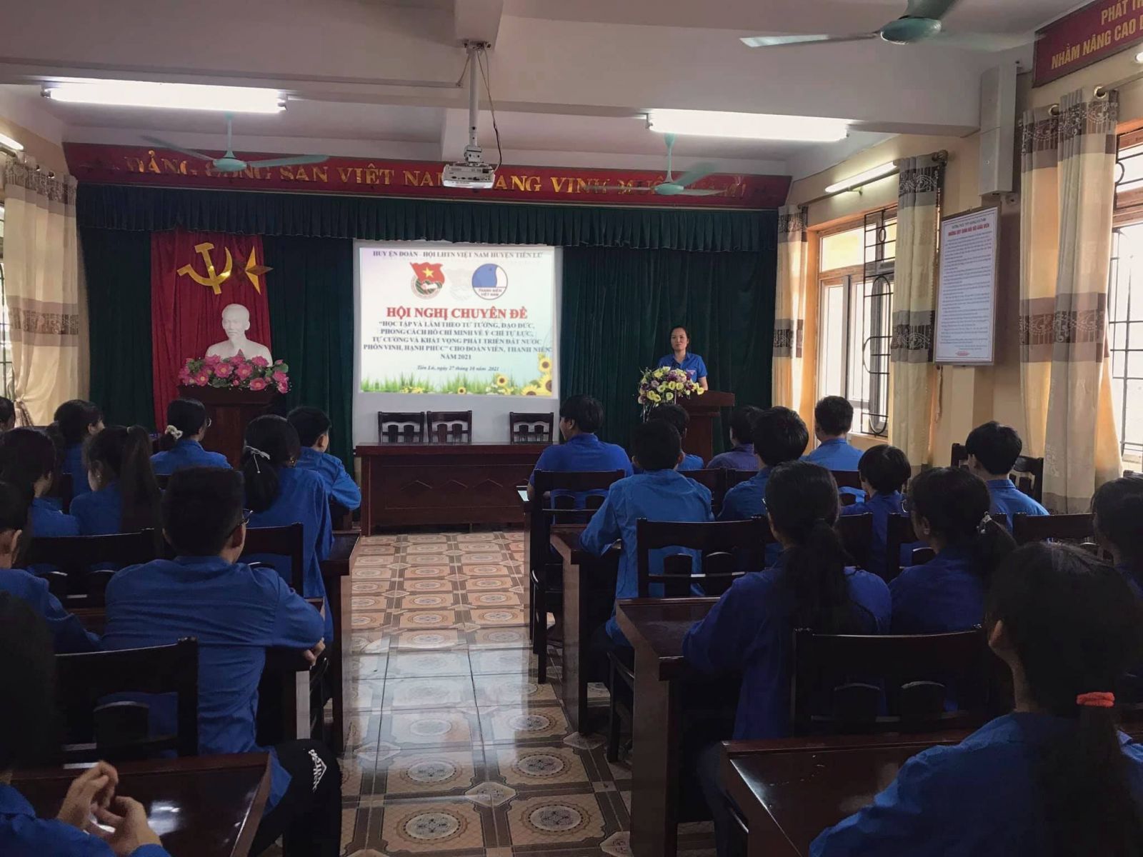 Huyện đoàn Tiên Lữ tổ chức Hội nghị quán triệt chuyên đề học tập và làm theo tư tưởng, đạo đức, phong cách Hồ Chí Minh dành cho cán bộ Đoàn, ĐVTN năm 2021