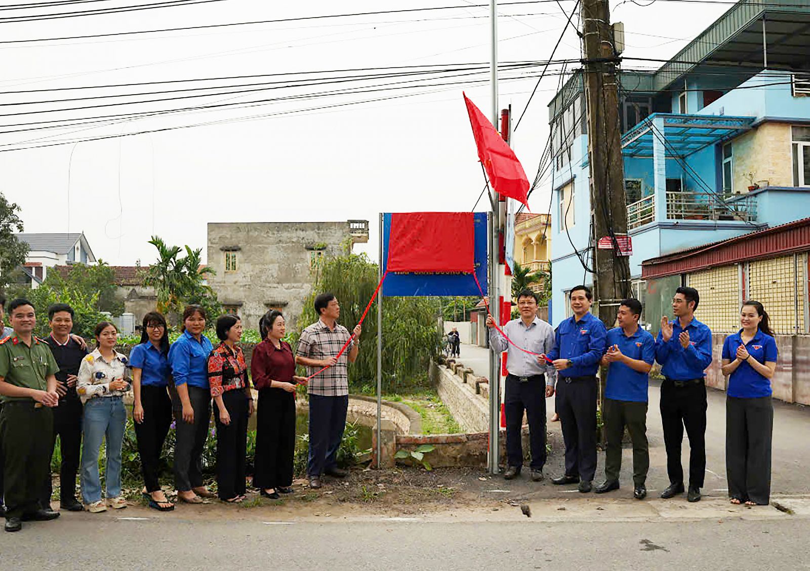 Tuổi trẻ các cơ quan Đảng tỉnh Hưng Yên chung tay vì cuộc sống cộng đồng