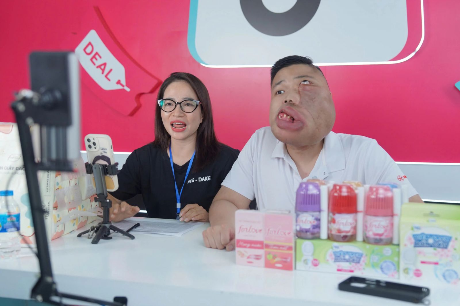 Chàng trai 7 lần phẫu thuật giành giật sự sống trở thành KOC truyền cảm hứng