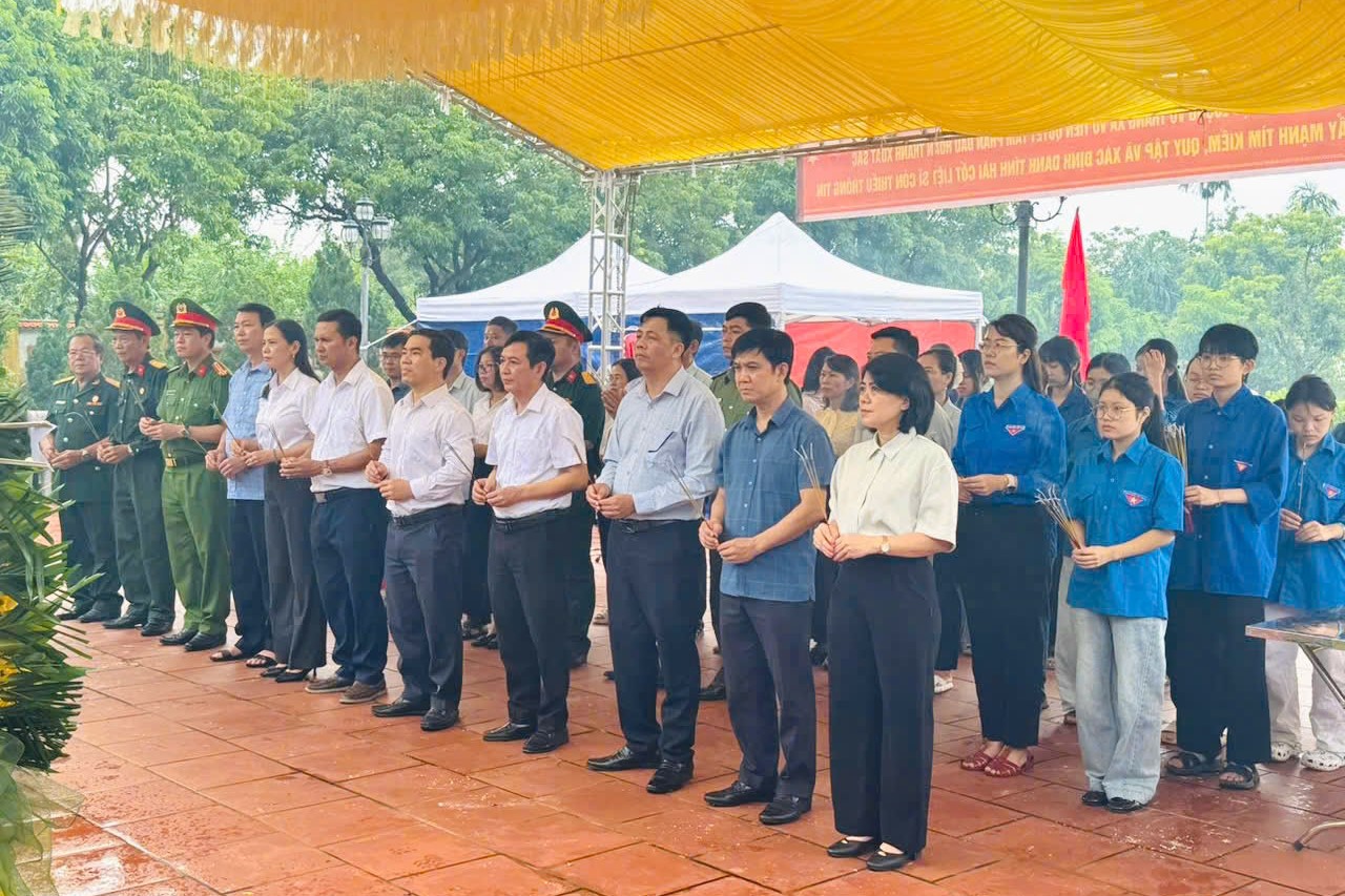 Tuổi trẻ xã Vũ Tiên tri ân các Anh hùng liệt sĩ trong những ngày tháng Tám lịch sử