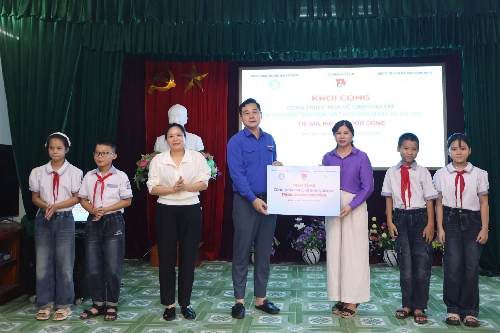 “Nhà vệ sinh cho em” - Công trình nhỏ, ý nghĩa lớn