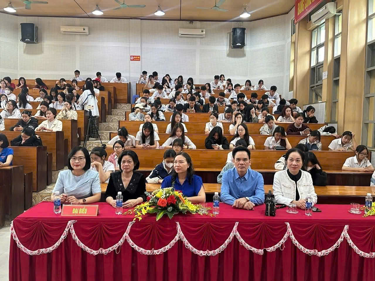 Đoàn trường Tiểu học-THCS-THPT Quách Đình Bảo truyền cảm hứng ứng xử văn minh cho học sinh