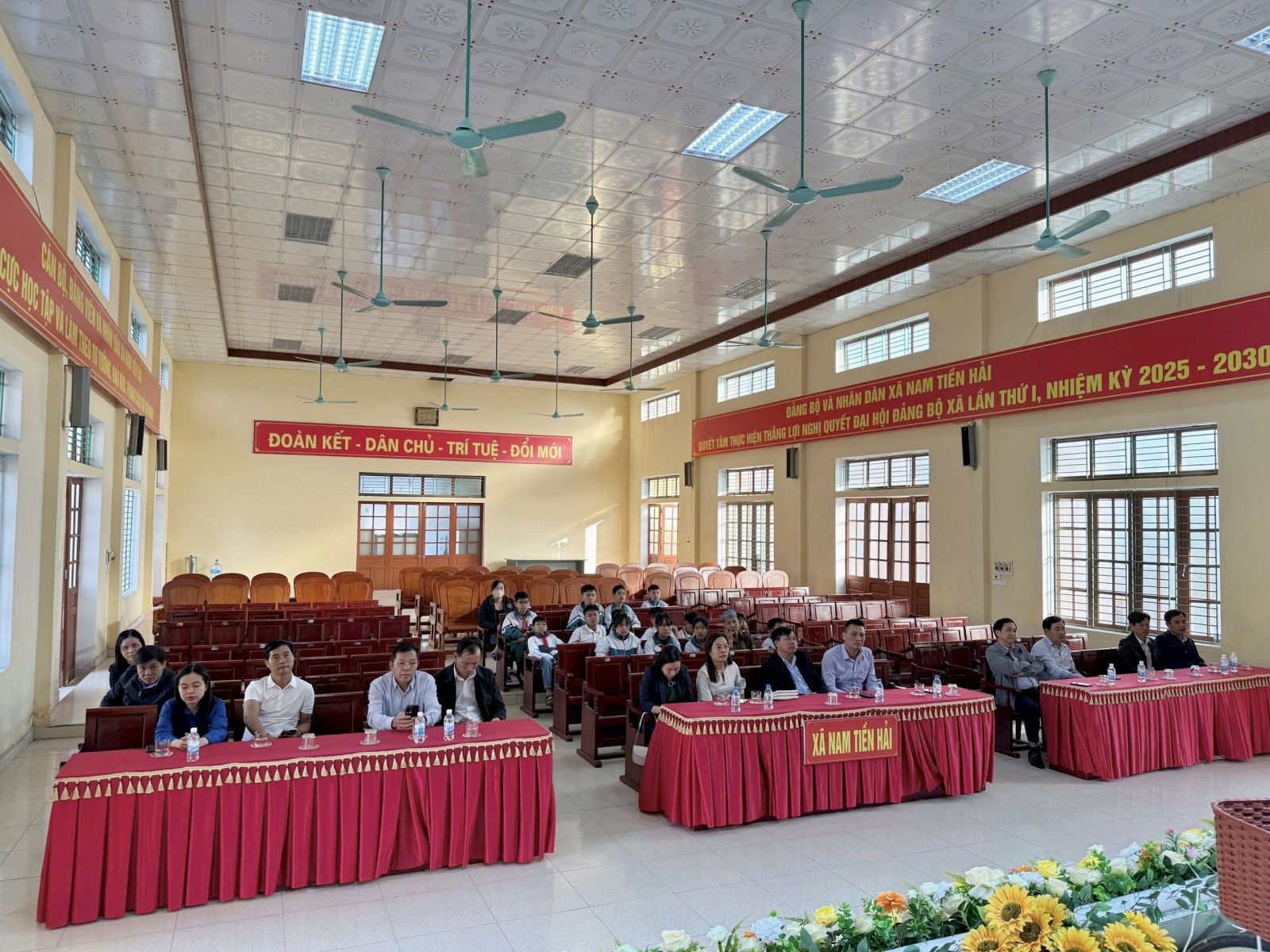 Câu lạc bộ tư vấn, trợ giúp trẻ em tỉnh Hưng Yên: Thăm, tặng quà thiếu nhi có hoàn cảnh đặc biệt khó khăn