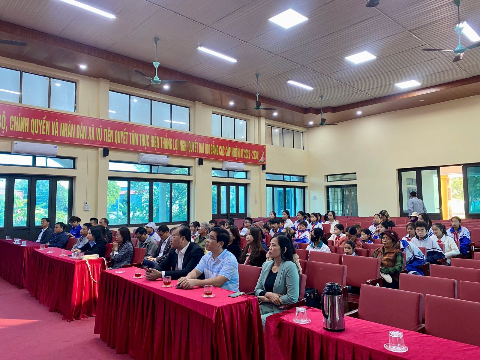 Câu lạc bộ tư vấn, trợ giúp trẻ em tỉnh Hưng Yên: Chương trình Tìm hiểu kiến thức về Luật Trẻ em và Quyền tham gia của trẻ em