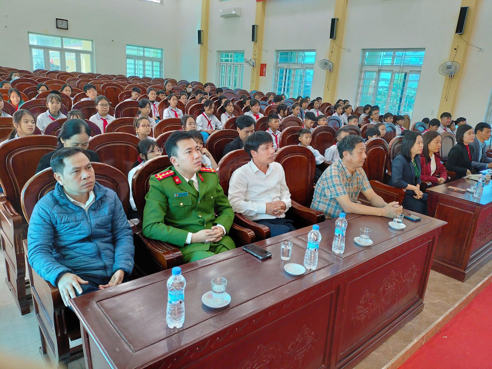 Hưng Yên: Đại biểu Hội đồng Nhân dân tỉnh tiếp xúc, đối thoại với trẻ em năm 2025