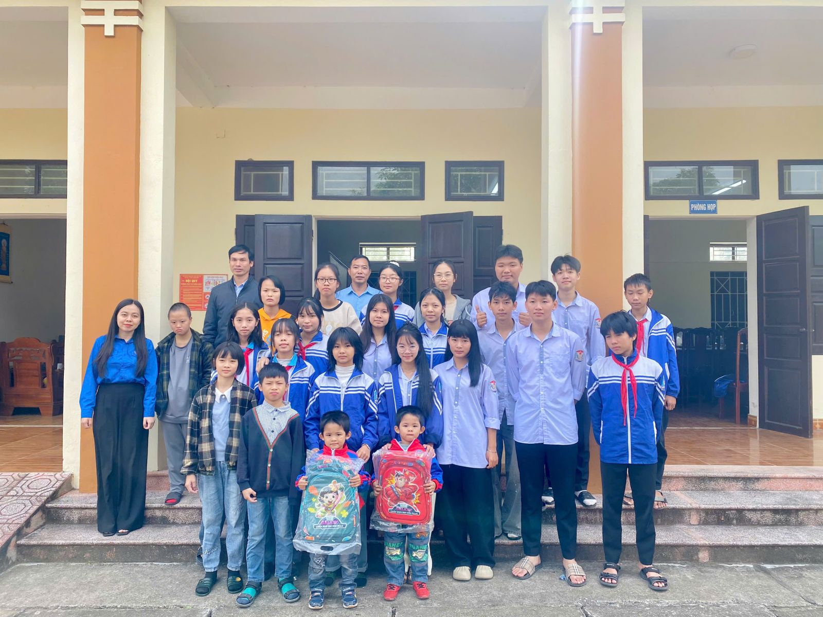 Đại biểu Hội đồng trẻ em tỉnh Hưng Yên gặp gỡ, tiếp xúc cử tri trẻ em ngoài nhà trường