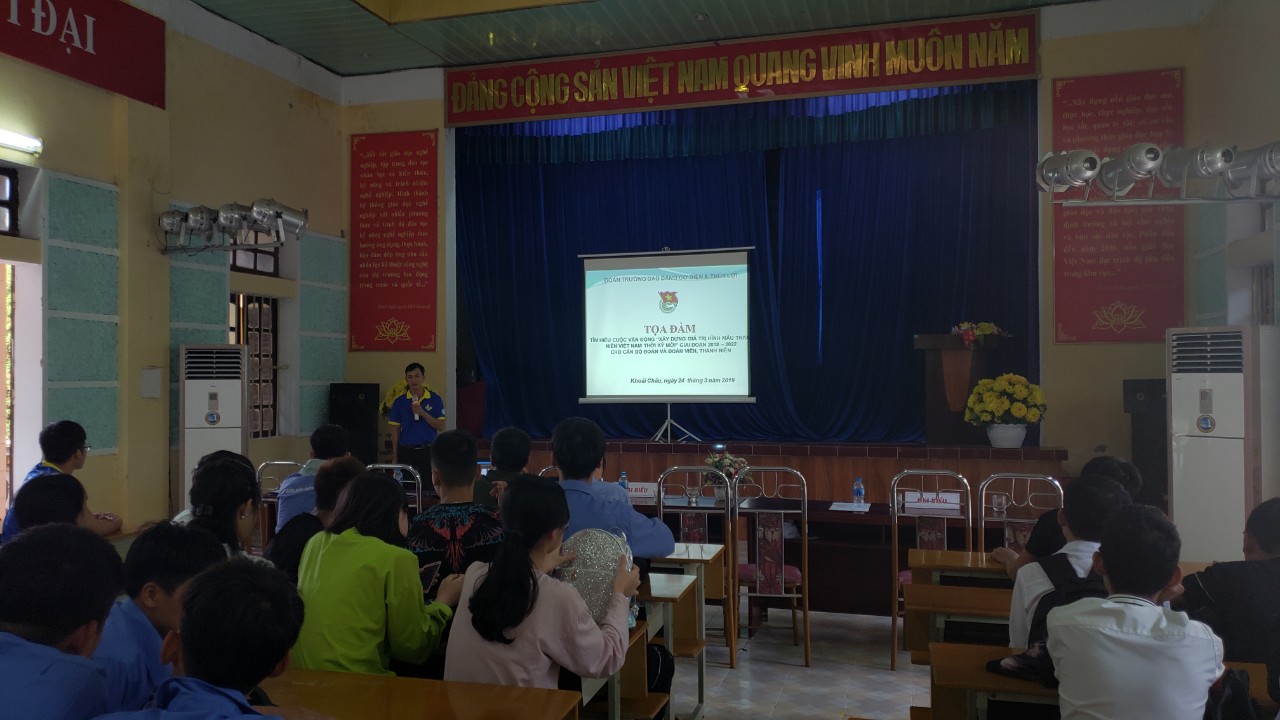 Đoàn trường Cao đẳng Cơ điện và Thủy lợi tổ chức Diễn đàn tìm hiểu cuộc vận động “Xây dựng giá trị hình mẫu thanh niên Việt Nam thời kỳ mới, giai đoạn 2018 - 2022”.
