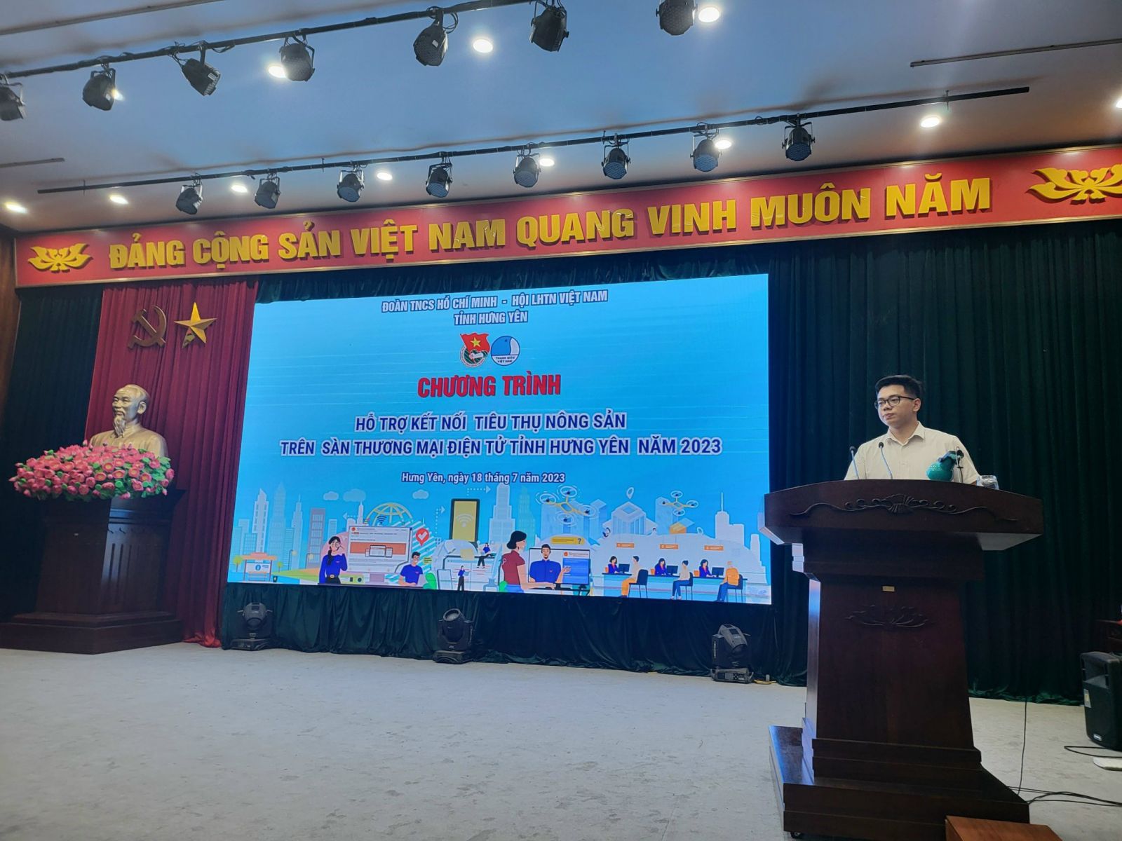 Chương trình Hỗ trợ kết nối tiêu thụ nông sản trên sàn thương mại điện tử tỉnh Hưng Yên năm 2023