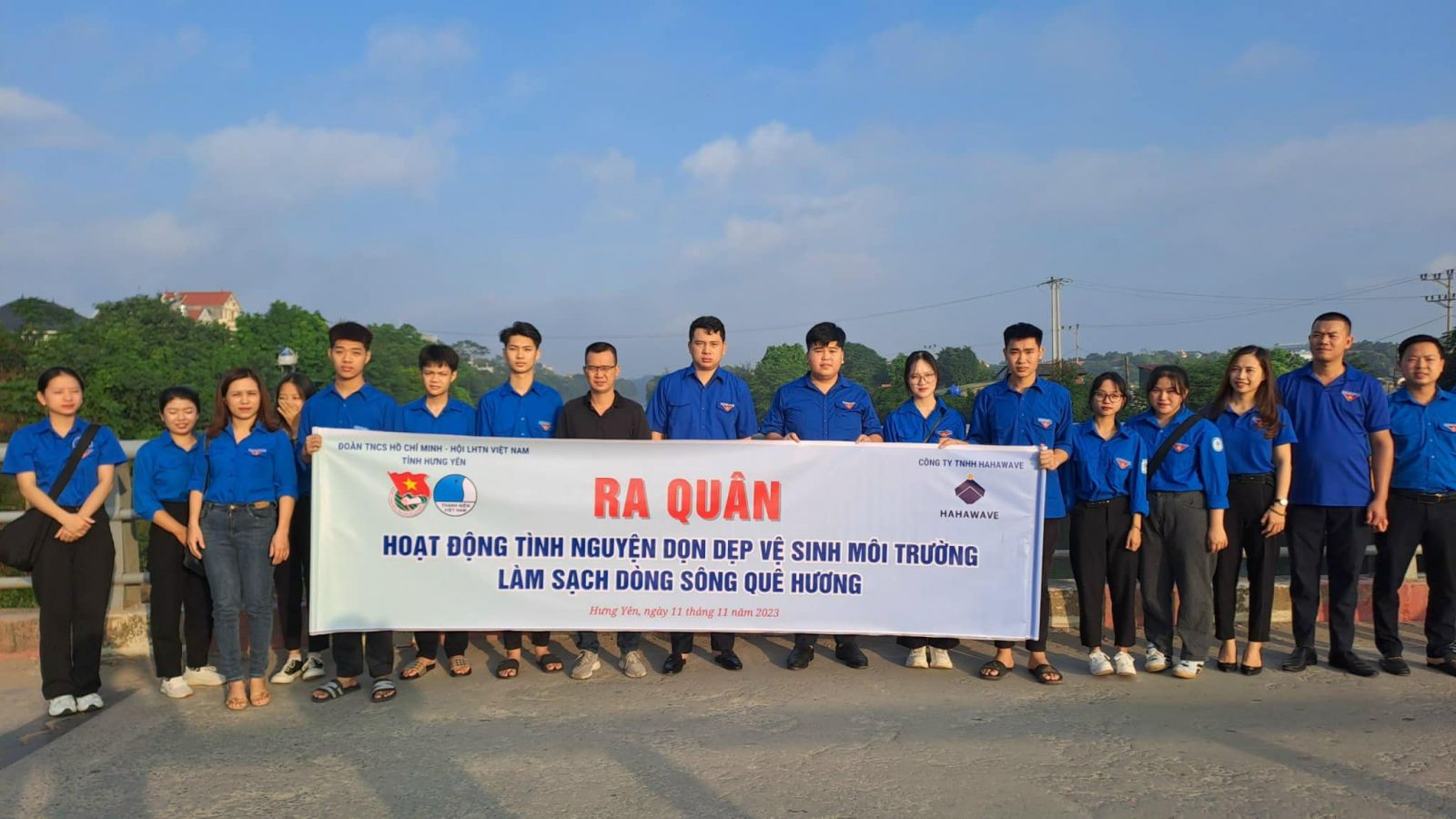 Ra quân hoạt động tình nguyện dọn dẹp vệ sinh môi trường  làm sạch dòng sông quê hương tỉnh Hưng Yên năm 2023.