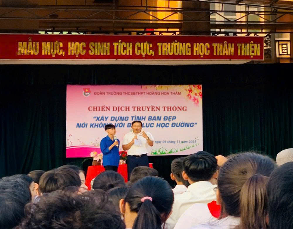 Đoàn trường THCS&THPT Hoàng Hoa Thám: nhiều đổi mới trong việc tuyên truyền về tình bạn đẹp.