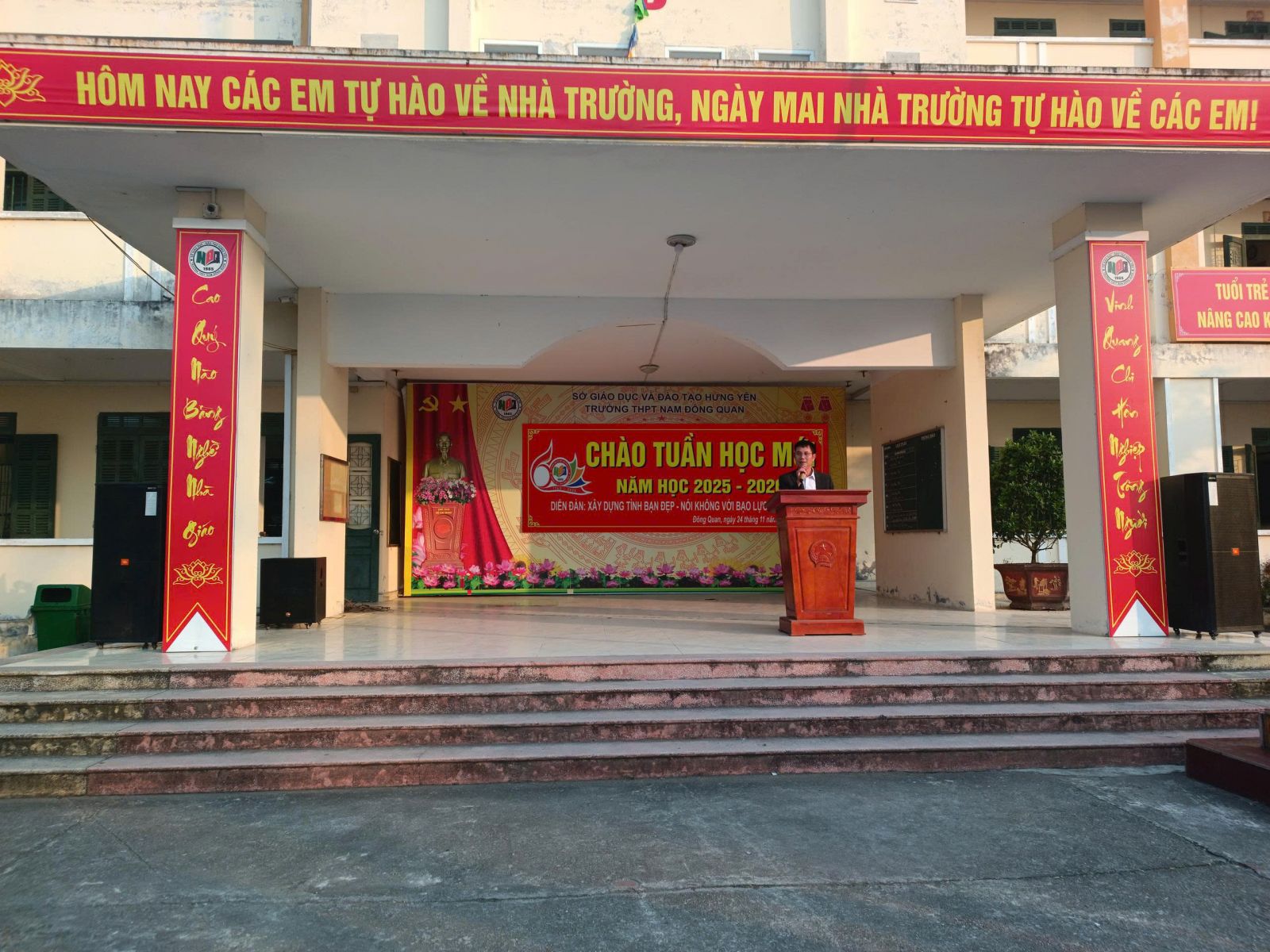 Đoàn trường THPT Nam Đông Quan tổ chức Chiến dịch truyền thông “Xây dựng tình bạn đẹp – Nói không với bạo lực học đường” với nội dung đa dạng.