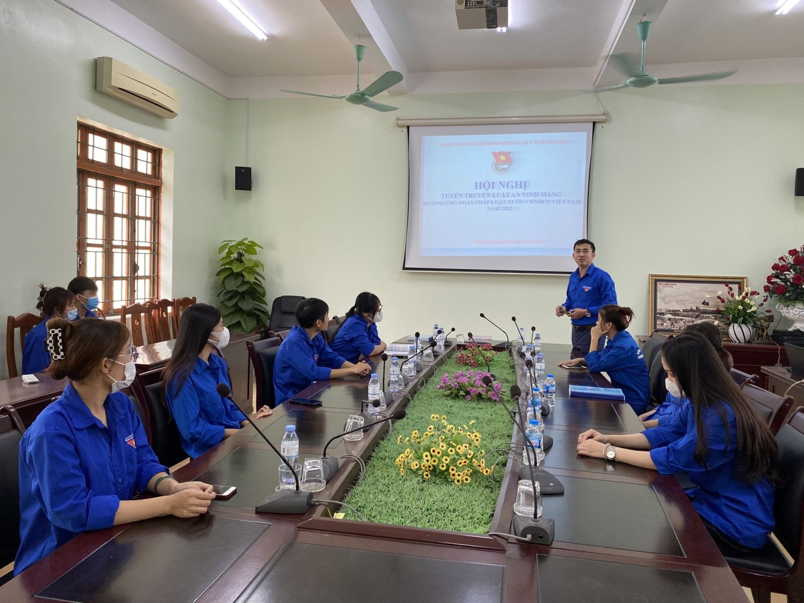 Đoàn trường Cao đẳng Y tế Hưng Yên chức hoạt động hưởng ứng Ngày pháp luật nước Cộng hòa xã hội chủ nghĩa Việt Nam năm 2021