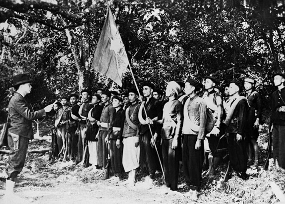 Tư tưởng Hồ Chí Minh về Đảng lãnh đạo quân đội tuyệt đối, trực tiếp về mọi mặt