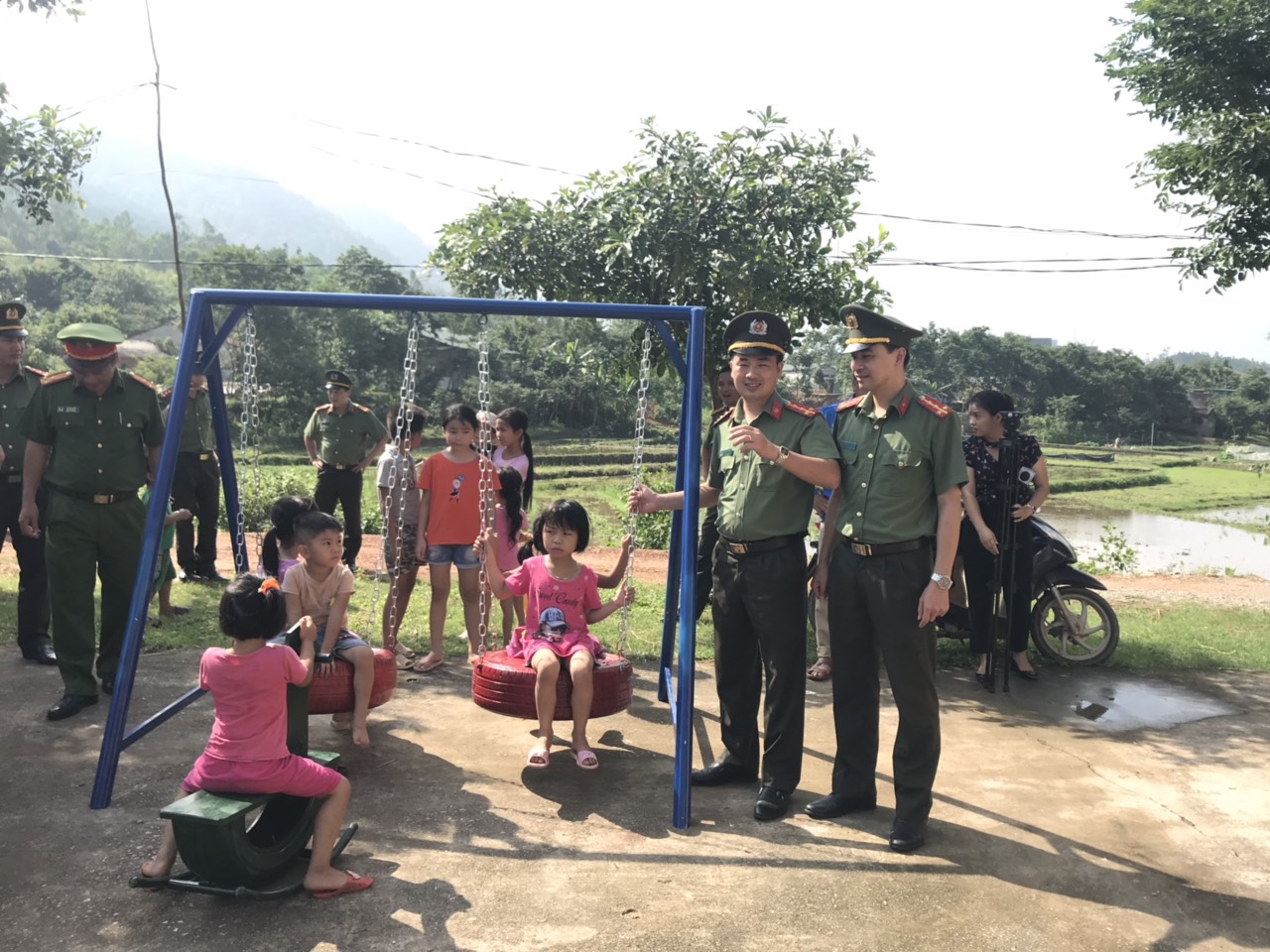 Thanh niên Công an Hưng Yên tích cực học tập, thực hiện 6 điều Bác Hồ dạy