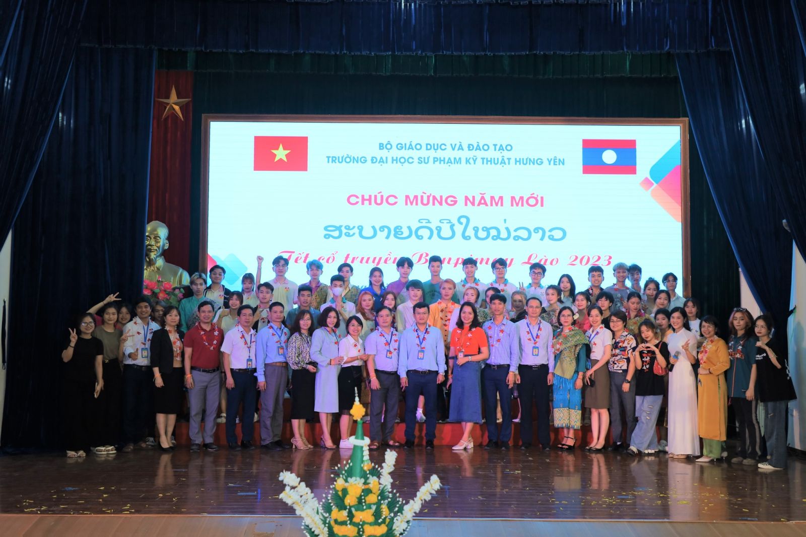 Tết cổ truyền Bunpimay năm 2023 cho các lưu học sinh Lào tại Hưng Yên
