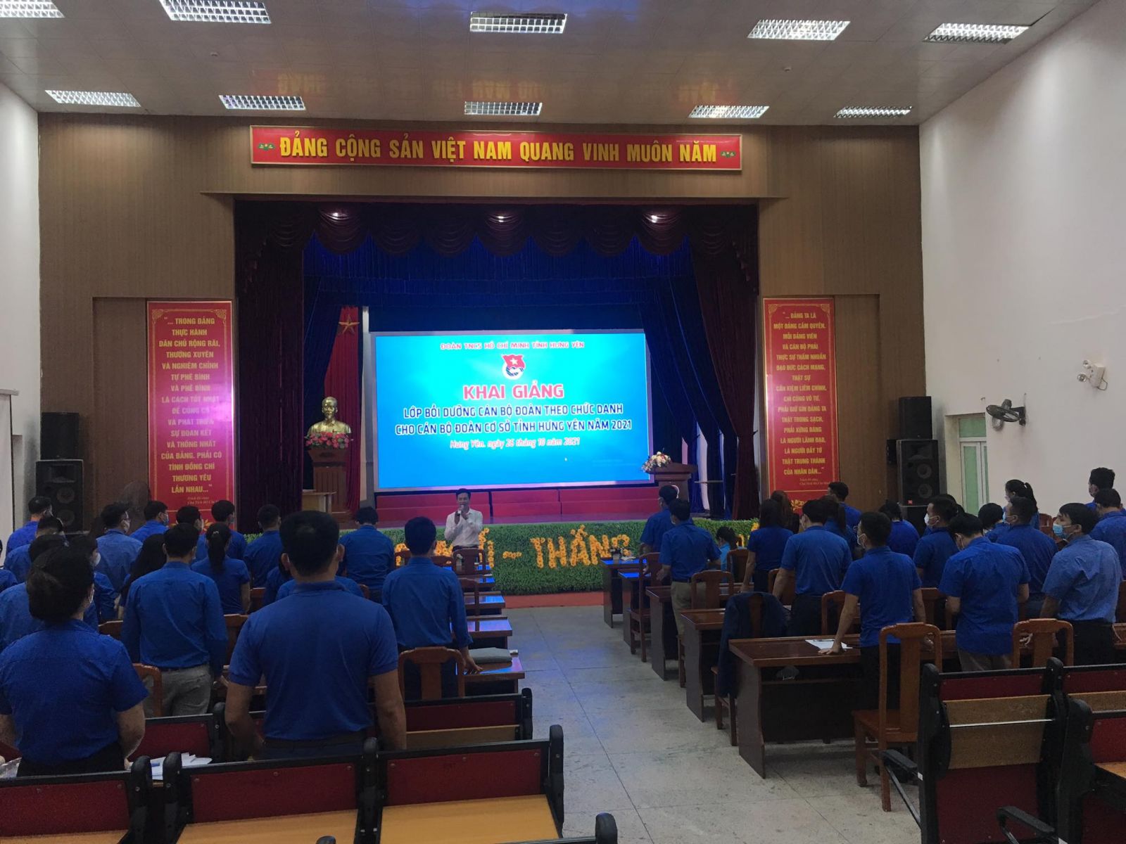 Ban Thường vụ Tỉnh đoàn tổ chức Lớp bồi dưỡng theo chức danh  cho cán bộ Đoàn cơ sở tỉnh Hưng Yên năm 2021