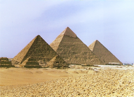 Phát hiện 17 kim tự tháp tại Ai Cập