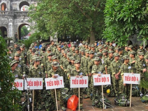 Xuất quân Lớp “Học kỳ Quân đội” tỉnh Hưng Yên năm 2012