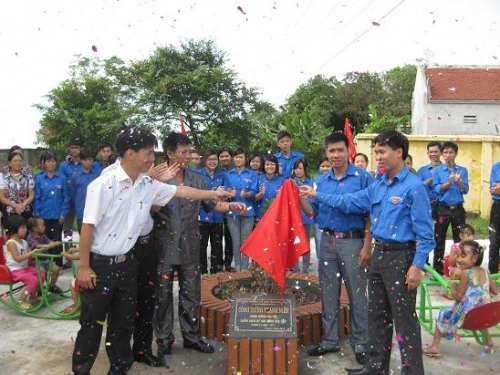 Khánh thành khu vui chơi cho thanh thiếu nhi xã Phan Đình Phùng (huyện Mỹ Hào) và xã Bắc Sơn (huyện ÂnThi)