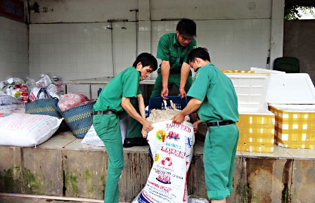 TP Hồ Chí Minh: Xử lý hàng chục vụ vận chuyển, kinh doanh thịt "bẩn"