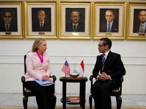 Ngoại trưởng Mỹ Hillary Clinton cam kết sẽ tiếp tục hỗ trợ ASEAN