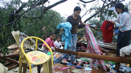 Philippines thiệt hại lớn về người và của do bão Bopha