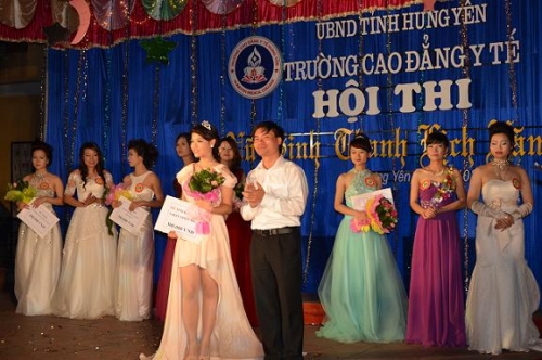 Đoàn trường Cao đẳng Y tế Hưng Yên tổ chức  Hội thi nữ sinh thanh lịch năm 2013