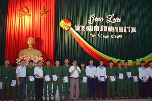 Tiên Lữ tổ chức chương trình giao lưu  “Tuổi trẻ huyện Tiên Lữ với nhiệm vụ bảo vệ Tổ quốc”
