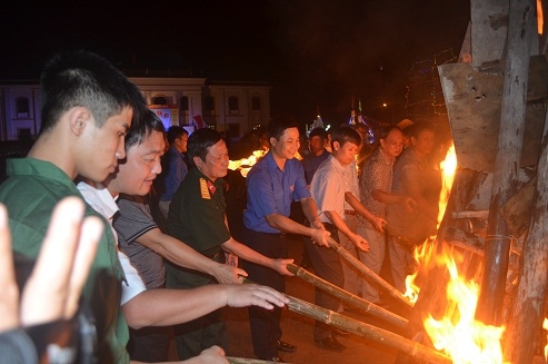 Văn Lâm tổ chức hội trại hè hướng về biển đảo quê hương