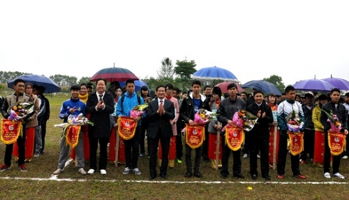 Khai mạc Giải bóng đá học sinh khối THPT tỉnh Hưng Yên năm học 2014 - 2015