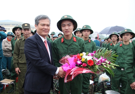 Hưng Yên: Tưng bừng ngày hội giao quân