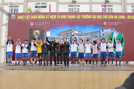 Tỉnh Đoàn bế mạc giải bóng đá học sinh THPT chào mừng thành công Đại hội đại biểu toàn quốc lần thứ XII của Đảng