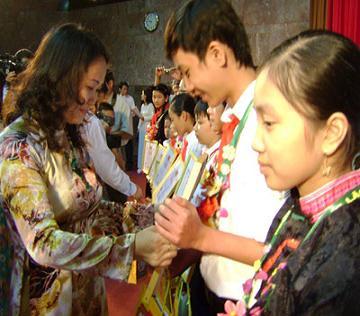 Tuyên dương “Lãnh đạo trẻ tương lai” lần thứ 2