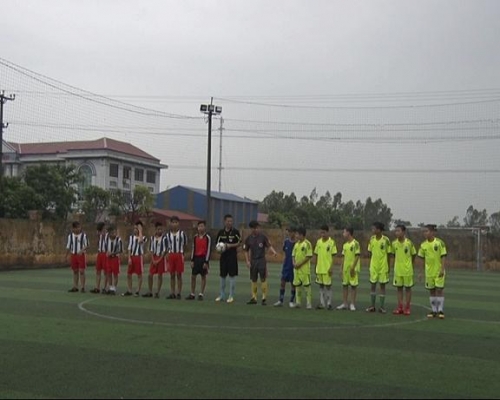 Kim Động khai mạc giải bóng đá Nam thiếu niên hè năm 2016