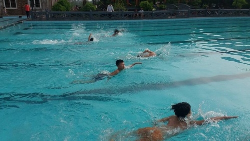 Kim Động khai mạc giải bơi các nhóm tuổi thiếu niên, nhi đồng hè năm 2016