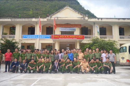 Đoàn thanh niên Công an tỉnh tổ chức chiến dịch  Tình nguyện Xuân biên cương tại tỉnh Hà Giang