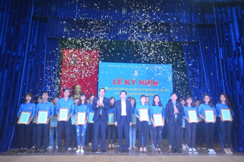 Hội Sinh viên Việt Nam tỉnh tổ chức Lễ kỷ niệm 67 năm ngày truyền thống học sinh, sinh viên và Tuyên dương Sinh viên 5 tốt cấp tỉnh năm 2017
