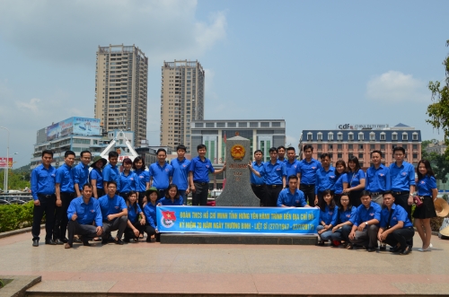 Ban Chấp hành Tỉnh Đoàn tổ chức chuyến hành trình về nguồn đến địa chỉ đỏ và trao đổi học tập kinh nghiệm tại tỉnh Lào Cai