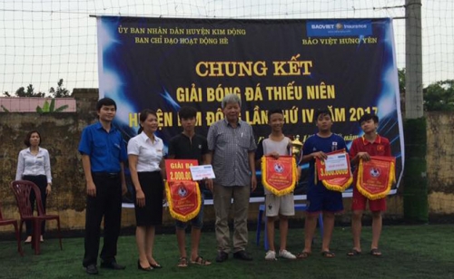 Kim Động tổ chức giải bóng đá nam thiếu niên hè 2017
