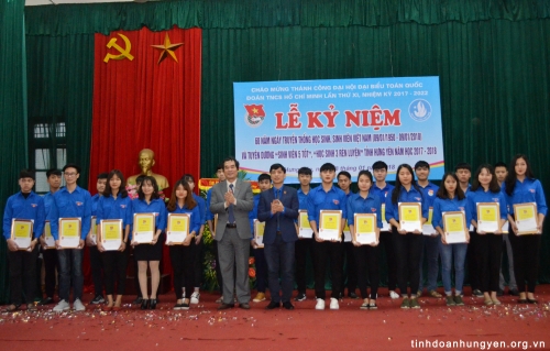 Hội Sinh viên Việt Nam tỉnh kỷ niệm 68 năm ngày truyền thống HS - SV và Tuyên dương “Sinh viên 5 tốt”,"Tập thể sinh viên 5 tốt" và “Học sinh 3 rèn luyện”