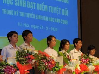 Tuyên dương 11 thủ khoa kỳ thi ĐH 2009