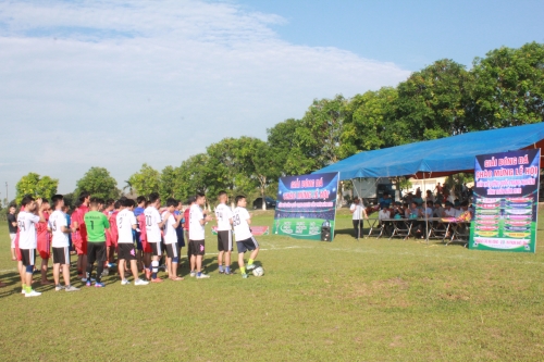 Phù Cừ khai mạc Giải bóng đá nam thanh niên Lưỡng quốc Trạng nguyên Tống Trân 2018
