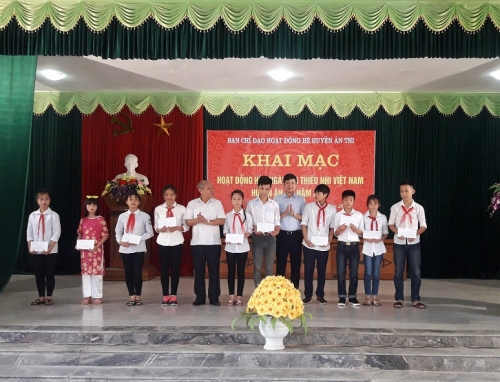 Ân Thi khai mạc Hoạt động hè và tổ chức Ngày hội thiếu nhi Việt Nam năm 2018