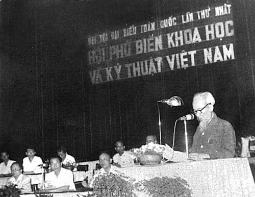 Tư tưởng Hồ Chí Minh về khoa học và kỹ thuật