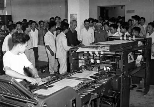 Tư tưởng Hồ Chí Minh về chính sách lao động