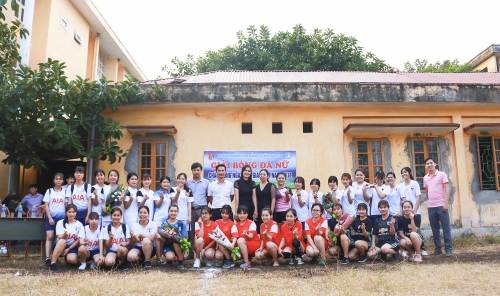 Khai mạc giải bóng đá Nữ trường Cao đẳng Y tế Hưng Yên năm 2018