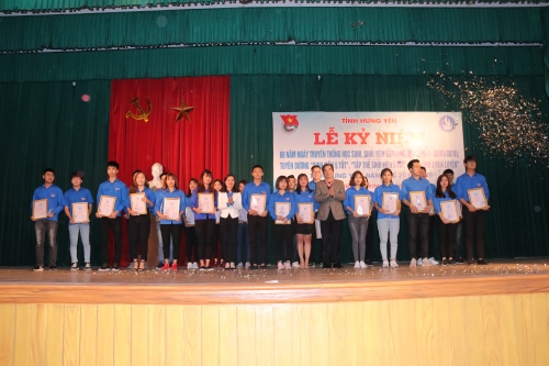Lễ kỷ niệm 69 năm ngày truyền thống HS - SV Việt Nam và Tuyên dương “Sinh viên 5 tốt”, “Tập thể sinh viên 5 tốt”, “Học sinh 3 rèn luyện” tỉnh Hưng Yên năm học 2018 - 2019